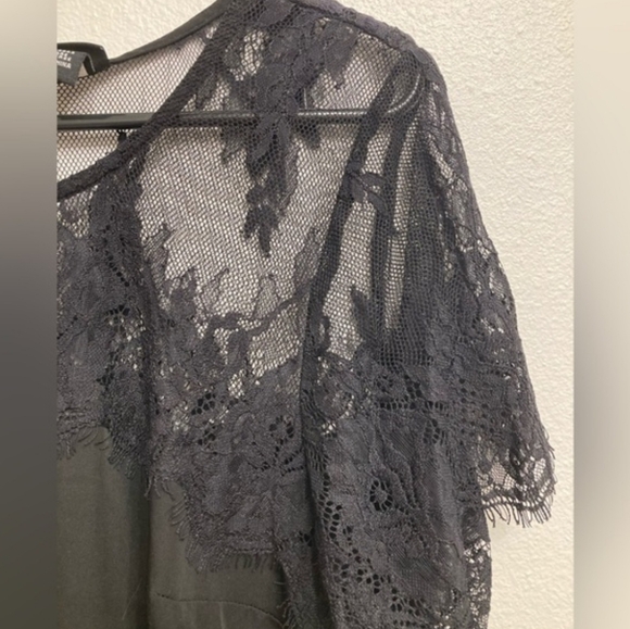 Lace Trim Women's Top - Picture 6 of 7